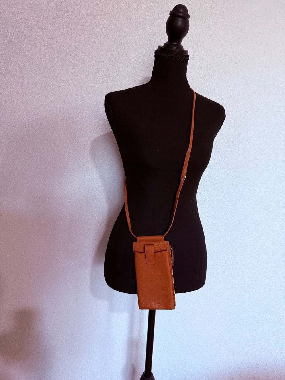 Le Cormang Orange Leather Cell Phone Crossbody Bag